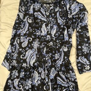 Zara Women's Black and Blue Paisley Top